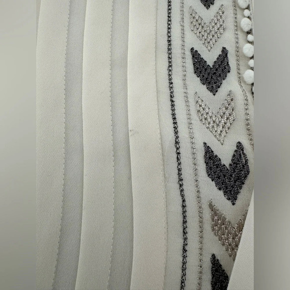 Rebecca Taylor Embroidered Chevron Silk Top Lace Up Neck Long Sleeve Sz 0 *FLAW - Picture 8 of 13